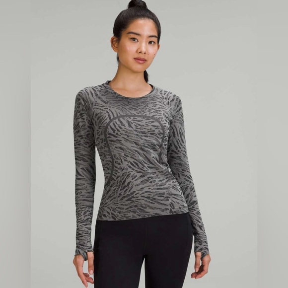 lululemon athletica Tops - Lululemon Swiftly Tech Long Sleeve Shirt 2.0 *Race Length